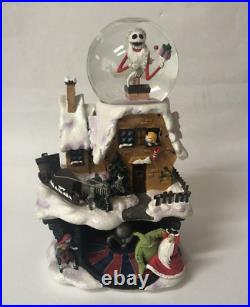 VERY RARE Disney NIGHTMARE BEFORE CHRISTMAS Musical/ Lights Snowglobe