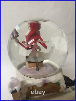 VERY RARE Disney NIGHTMARE BEFORE CHRISTMAS Musical/ Lights Snowglobe