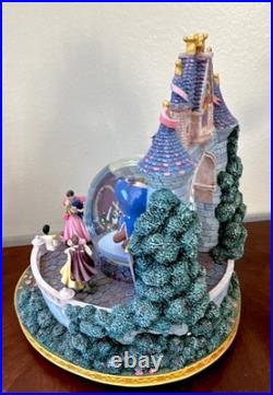VTG 2003 Disney Dancing Princesses Castle Music Snow Globe Once Upon a Dream