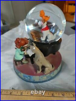 Very Rare Oliver And Company Disney Musical Snow Globe Beautiful