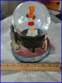 Very Rare Oliver And Company Disney Musical Snow Globe Beautiful