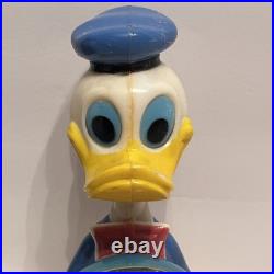 Vintage 1960's Disney Donald Duck SnowithWater Globe Plastic Paperweight Very Rare