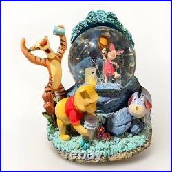 Vintage 1963 Disney Winnie the Pooh Fireflies Snow Globe Lights Up Rare Collecti