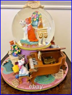 Vintage Aristocats Musical Snow Globe Everybody Wants To Be A Cat No Damage
