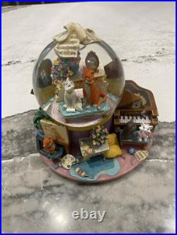 Vintage Disney Aristocats Musical Snow Globe- Everybody Wants To Be A Cat