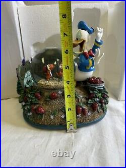 Vintage Disney Donald Duck Song Musical Snow Globe Donald Chip & Dale In Box Vintage Disney Donald Duck Song Musical Snow Globe Donald Chip & Dale In Box