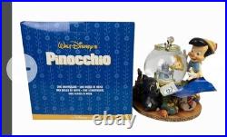 Vintage Disney Pinocchio Toyland Fishbowl Cleo Figoro Musical Snow Globe Jiminy