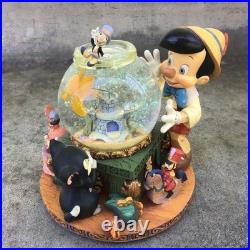 Vintage Disney Pinocchio Toyland Fishbowl Cleo Figoro Musical Snow Globe Jiminy