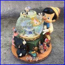 Vintage Disney Pinocchio Toyland Fishbowl Cleo Figoro Musical Snow Globe Jiminy