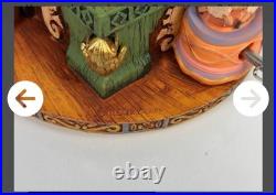 Vintage Disney Pinocchio Toyland Fishbowl Cleo Figoro Musical Snow Globe Jiminy