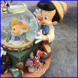 Vintage Disney Pinocchio Toyland Fishbowl Cleo Figoro Musical Snow Globe Jiminy