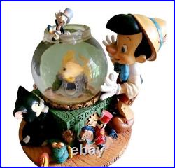 Vintage Disney Pinocchio Toyland Fishbowl Musical Snow Globe Cleo Figaro WORKS
