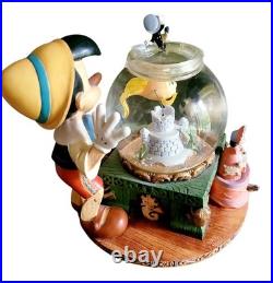 Vintage Disney Pinocchio Toyland Fishbowl Musical Snow Globe Cleo Figaro WORKS