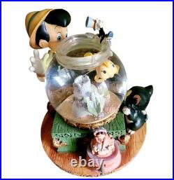 Vintage Disney Pinocchio Toyland Fishbowl Musical Snow Globe Cleo Figaro WORKS