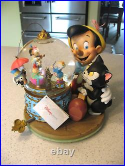 Vintage Disney Pinocchio and Figaro Magic Musical Snow Globe Plays Brahm's Waltz