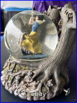 Vintage Disney Snow White In Haunted Woods Rare Large Musical Snowglobe Figure