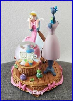 Vintage Disney Store Cinderella Pink Dress Snowglobe Statue Mice Snow Globe RARE
