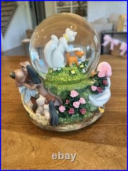 Vintage Disney The Aristocats Musical Snow Globe Works PRISTINE No Bubble Clear