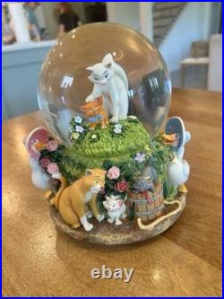 Vintage Disney The Aristocats Musical Snow Globe Works PRISTINE No Bubble Clear