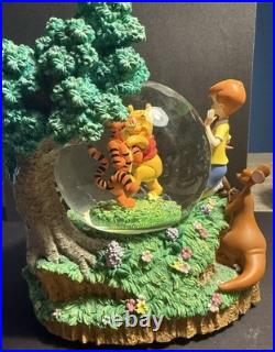 Vintage Disney Winnie the Pooh Musical Snow Globe