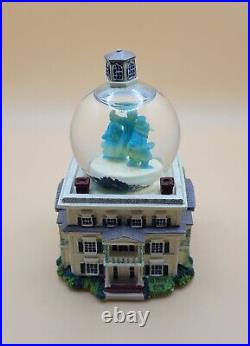 Vintage Disneyland The Haunted Mansion Mini 4 Snow Globe with3 Hitchhiking Ghosts Vintage Disneyland The Haunted Mansion Mini 4 Snow Globe with3 Hitchhiking Ghosts