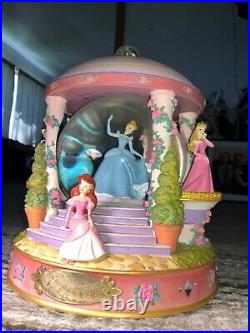 Vintage Rare Disney Princesses Musical Water Globe Music Box Beautiful Fun Dream