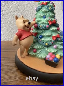 Vintage Winnie The Pooh Christmas Snowglobe Winnie Tigger Eeyore Piglet Rare