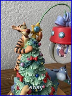Vintage Winnie The Pooh Christmas Snowglobe Winnie Tigger Eeyore Piglet Rare