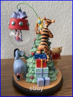 Vintage Winnie The Pooh Christmas Snowglobe Winnie Tigger Eeyore Piglet Rare