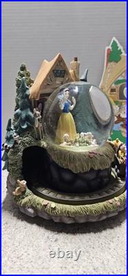 Vntg Snow White And The Seven Dwarfs Mining Musical Globe Disney Store Exclusive