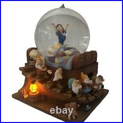 Vtg Disney Snow White Seven Dwarfs Snow Globe light up Music Bed 2002
