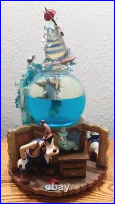 Vtg Walt Disney Mickey, Donald, Goofy Lonesome Ghosts #96316 Musical Snow Globe
