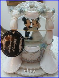 Walt Disney Disnelyland Resort Mickey Minnie Mouse Musical Wedding Snow Globe Walt Disney Disnelyland Resort Mickey Minnie Mouse Musical Wedding Snow Globe