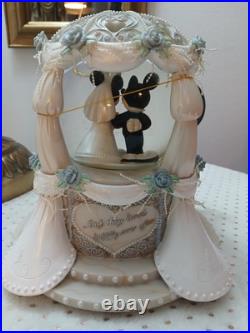 Walt Disney Disnelyland Resort Mickey Minnie Mouse Musical Wedding Snow Globe Walt Disney Disnelyland Resort Mickey Minnie Mouse Musical Wedding Snow Globe