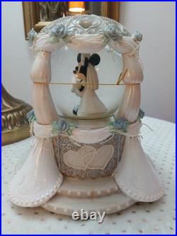 Walt Disney Disnelyland Resort Mickey Minnie Mouse Musical Wedding Snow Globe Walt Disney Disnelyland Resort Mickey Minnie Mouse Musical Wedding Snow Globe