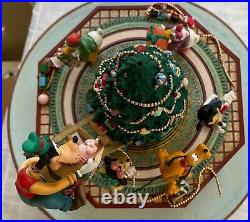 Walt Disney Mickey & Friends Christmas Jamboree Deluxe Lighted Action Musical