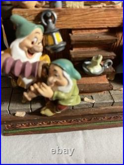 Walt Disney PINOCCHIO x SNOW WHITE Musical Snow Globe excellent condition