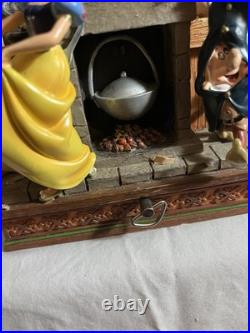 Walt Disney PINOCCHIO x SNOW WHITE Musical Snow Globe excellent condition
