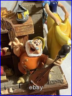 Walt Disney PINOCCHIO x SNOW WHITE Musical Snow Globe excellent condition