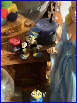 Walt Disney PINOCCHIO x SNOW WHITE Musical Snow Globe excellent condition