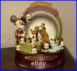 Walt Disney Snow Globe Mickey Mouse Pluto 75th Year 2008 Kevin Kidney Jody Daily