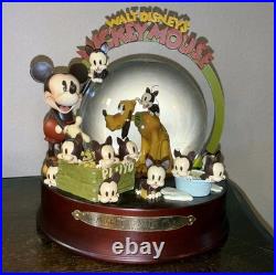 Walt Disney Snow Globe Mickey Mouse Pluto 75th Year 2008 Kevin Kidney Jody Daily