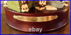 Walt Disney Snow Globe Mickey Mouse Pluto 75th Year 2008 Kevin Kidney Jody Daily
