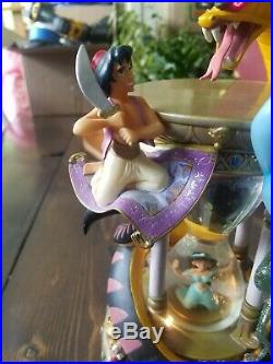 Walt Disney World Aladdin Hourglass Snowglobe Waterglobe Beautiful