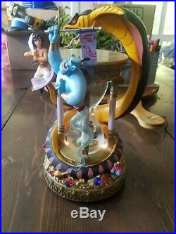 Walt Disney World Aladdin Hourglass Snowglobe Waterglobe Beautiful