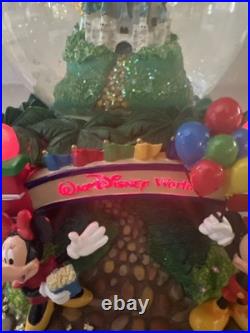 Walt Disney World musical snow globe Retired With Working Lights #1510010 In Box