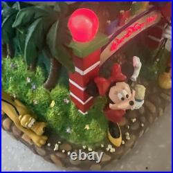Walt Disney World musical snow globe Retired With Working Lights #1510010 In Box