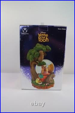 Winnie the Pooh Disney Store NIB Light Up Rumbly in My Tumbly Musical Snow Globe