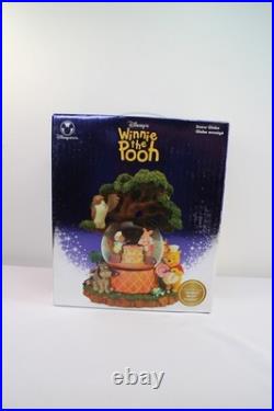Winnie the Pooh Disney Store NIB Light Up Rumbly in My Tumbly Musical Snow Globe