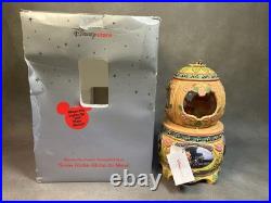 Winnie-the-Pooh's Thoughtful Spot Disney Store Snow Globe Music Box See Video